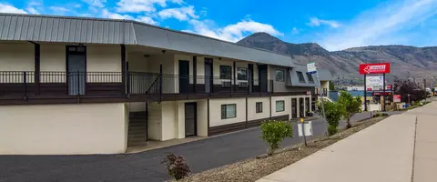 Canadas Best Value Inn & Suites Kamloops