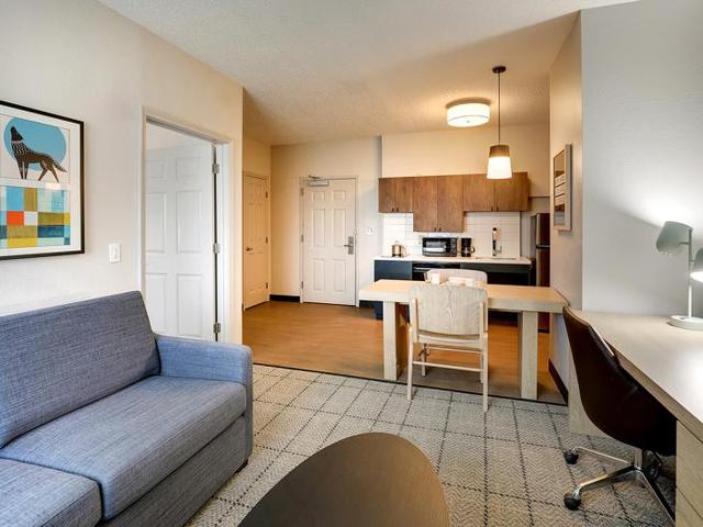 Sonesta Simply Suites Miami Airport Doral Image